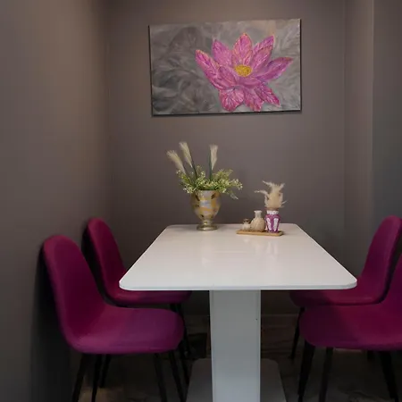 Appartement Luxe Suite, Chrysa's Private Getaway *